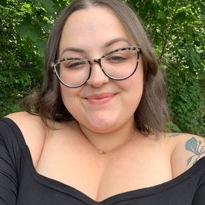 Meet your Posher, Meaghan